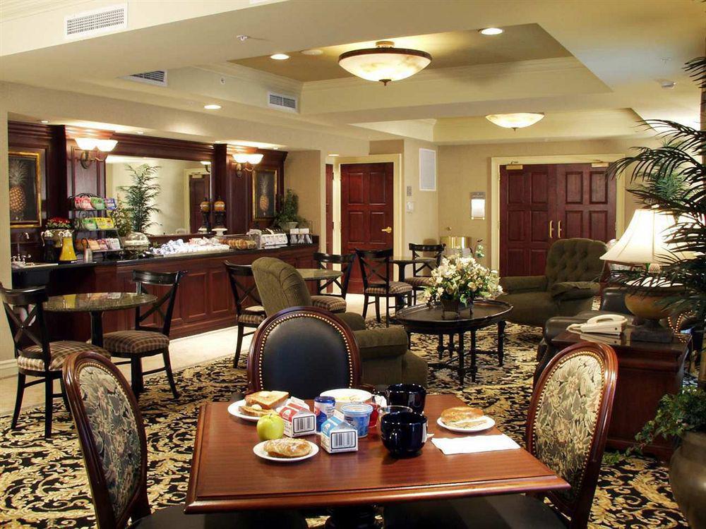 Hampton Inn Boston Bedford Burlington Биллерика Ресторан фото