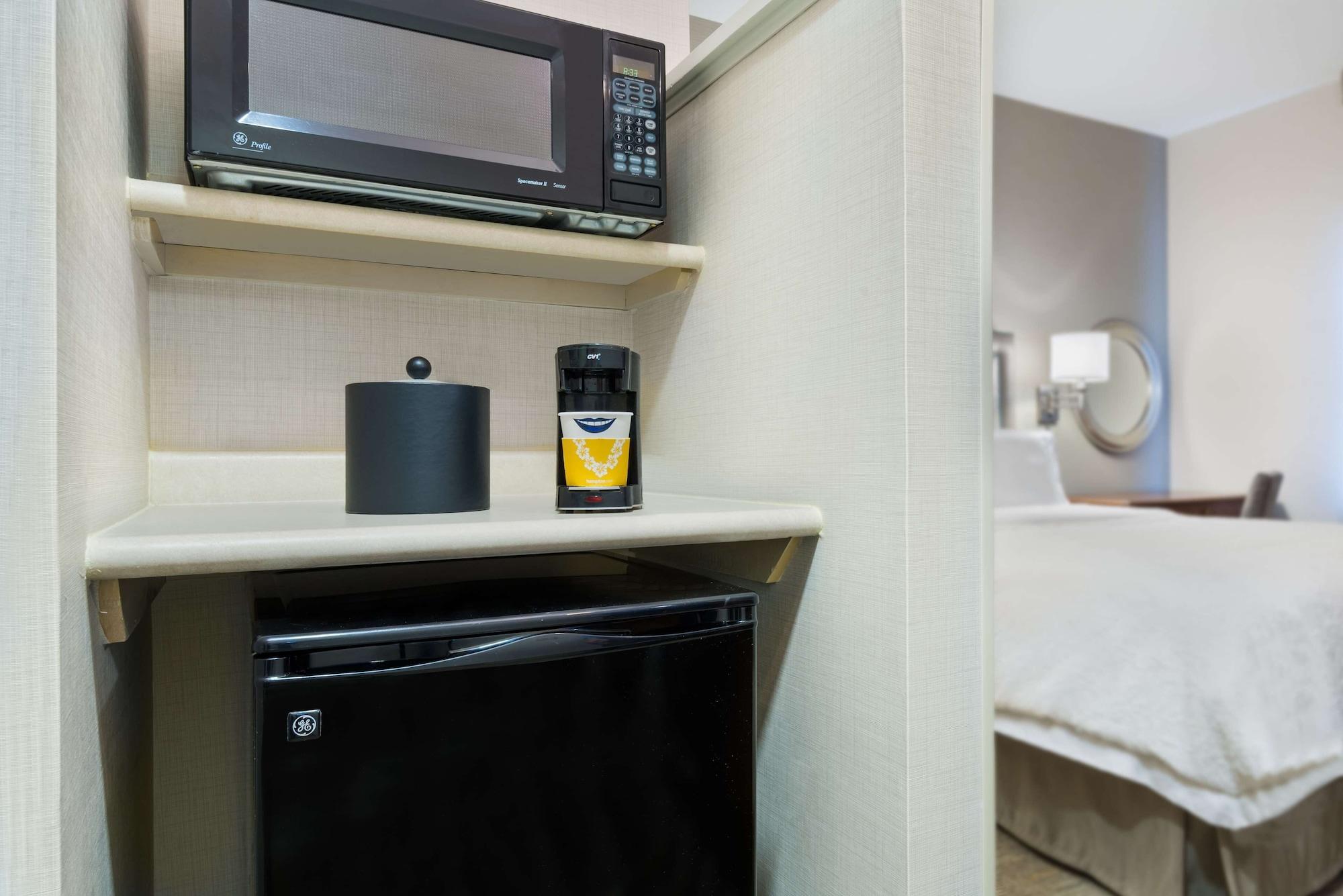 Hampton Inn Boston Bedford Burlington Биллерика Экстерьер фото