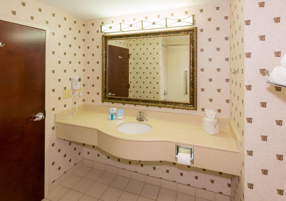Hampton Inn Boston Bedford Burlington Биллерика Экстерьер фото